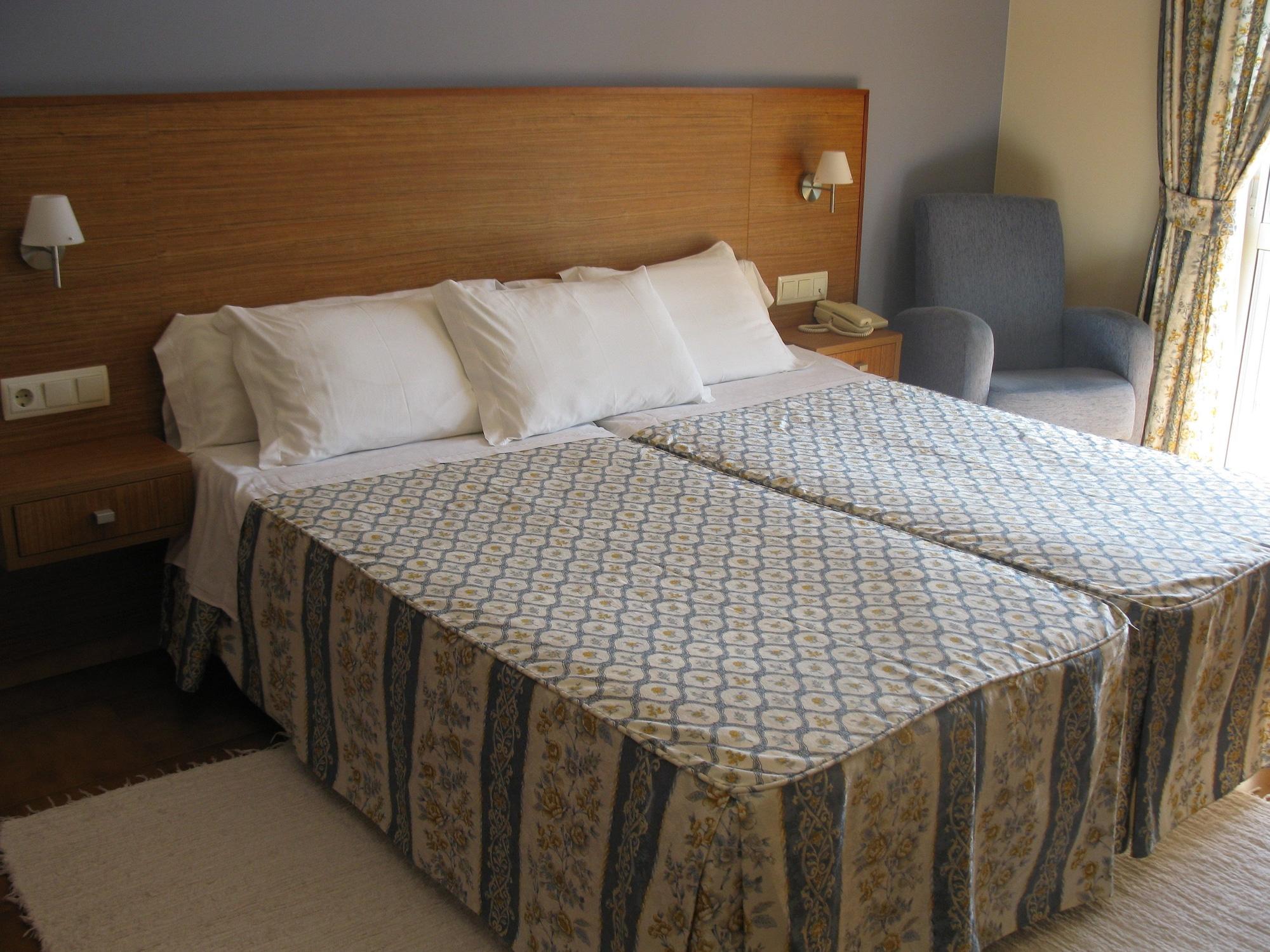 Hotel Troncoso Sanxenxo Szoba fotó